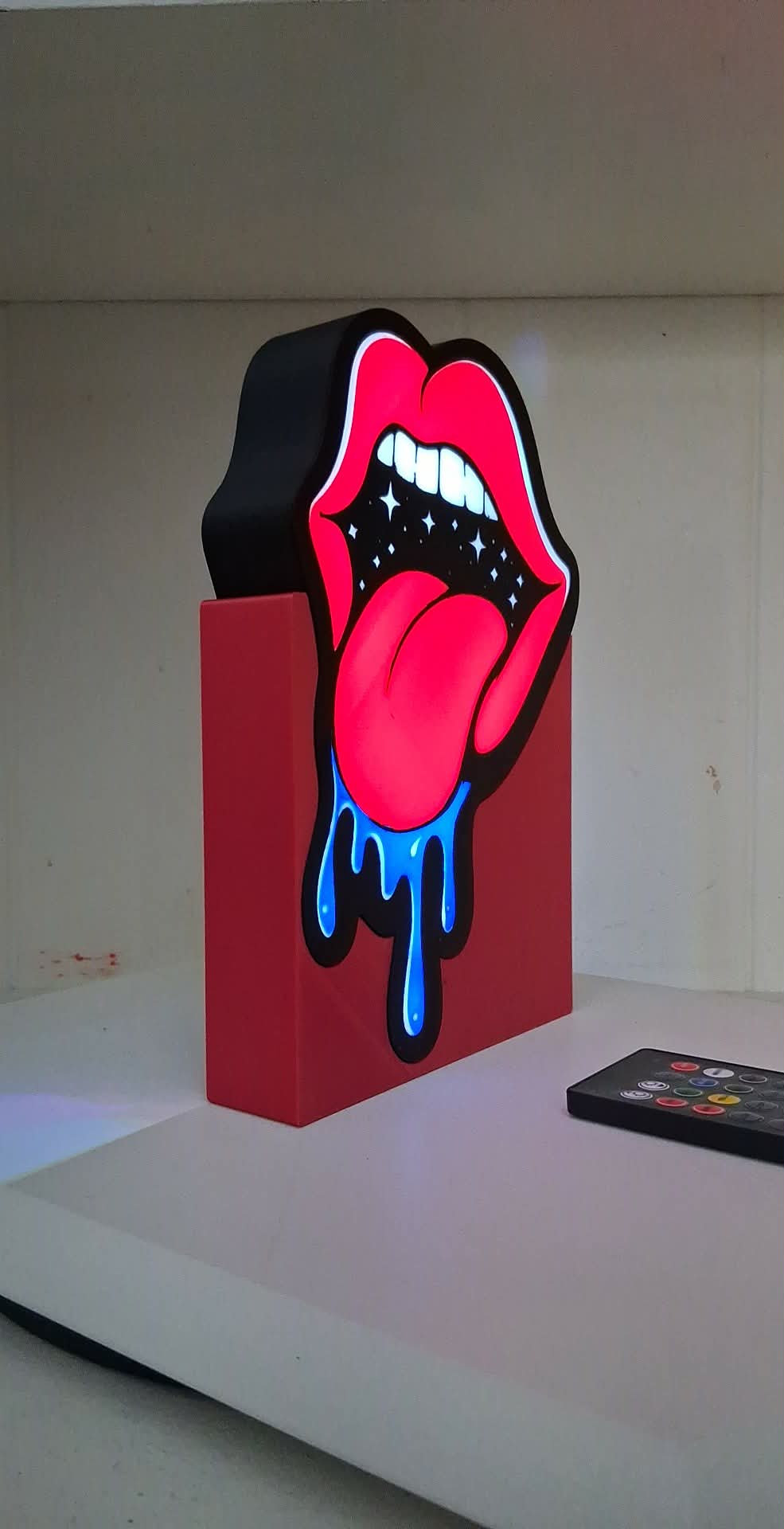 Lips LED light box – custom 3D printed – Lit Layer Creations